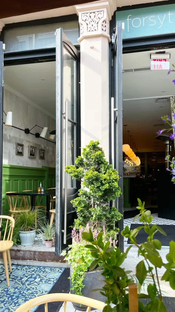 Exterior of Forsythia restaurant on Chestnut Street