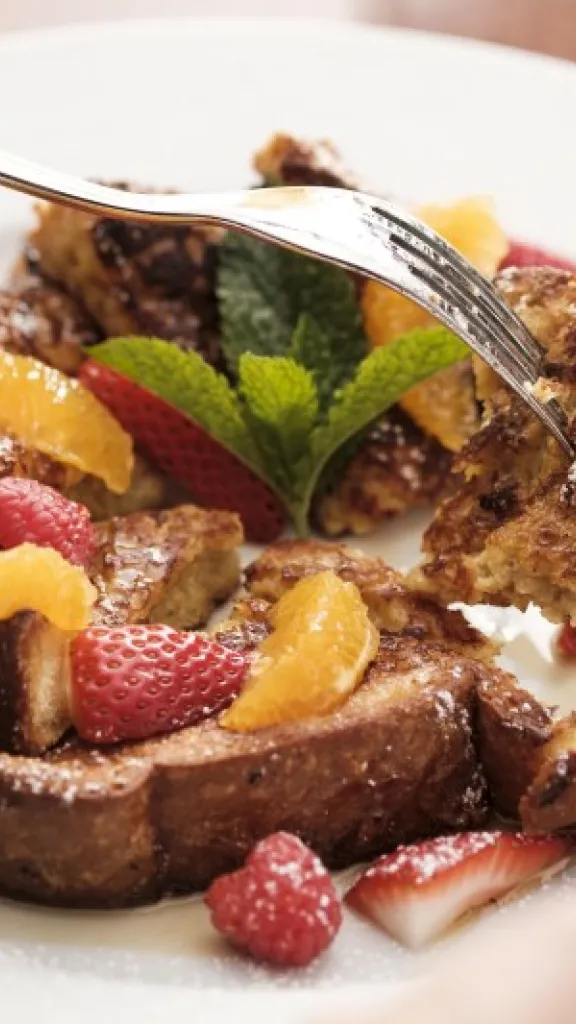 French toast with fruit 