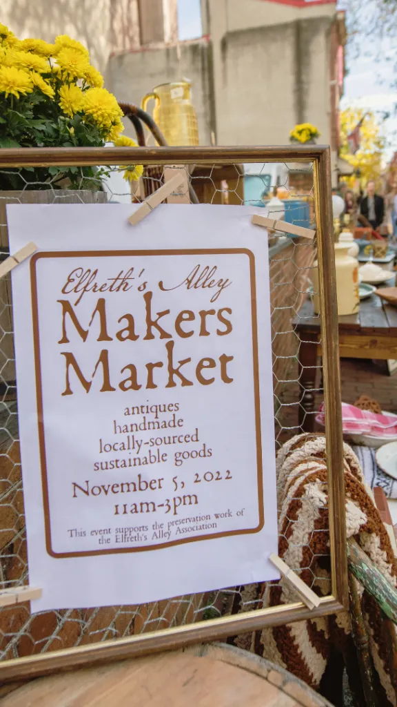 makers market along Elfreth's Alley