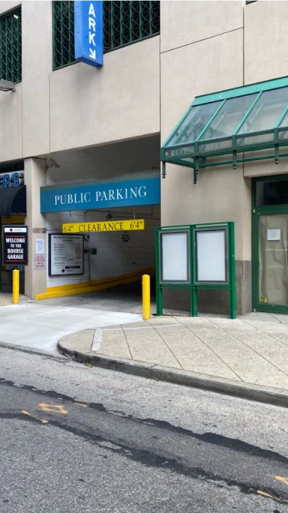 Bourse Garage entrance