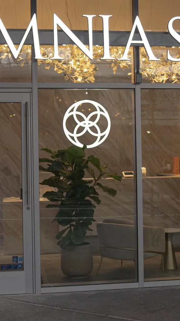 Omnia Spa storefront