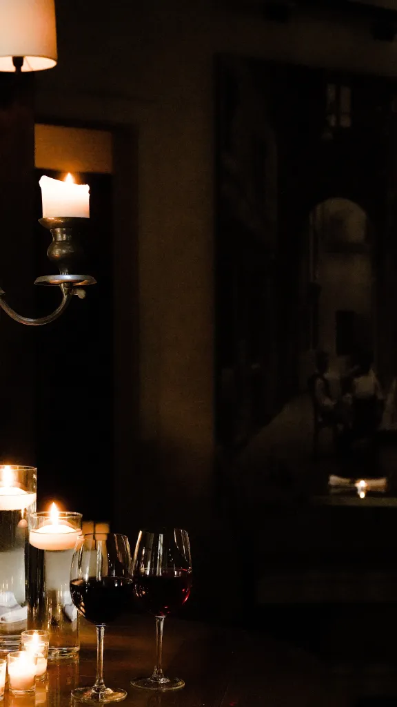 DINE by CANDLELIGHT