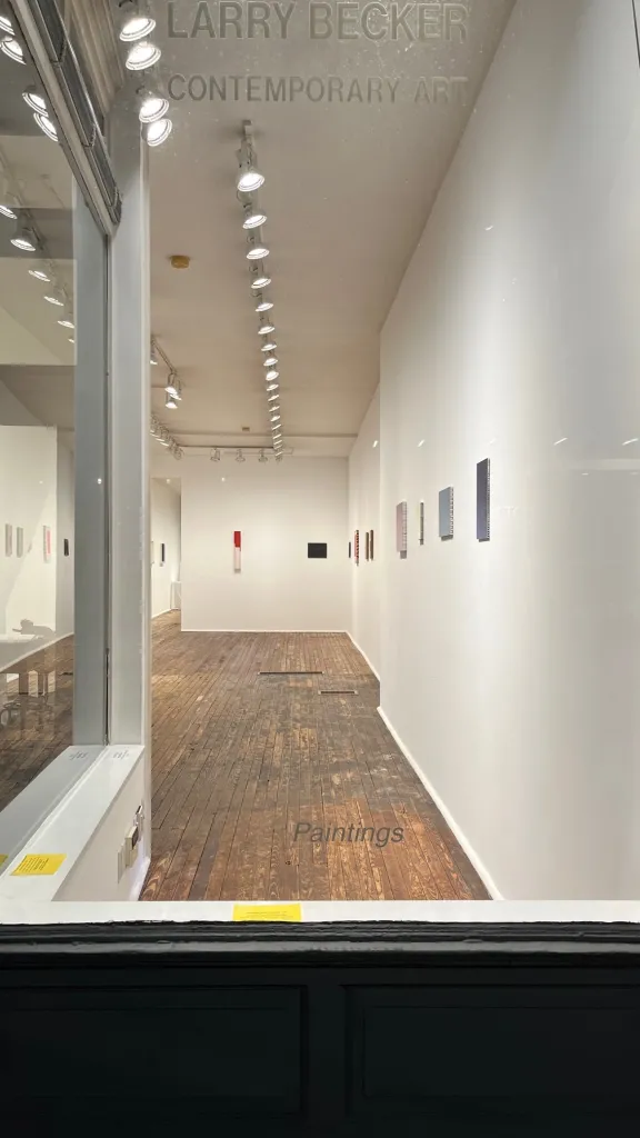 CHANGING LIGHT PROXIMITY TINT