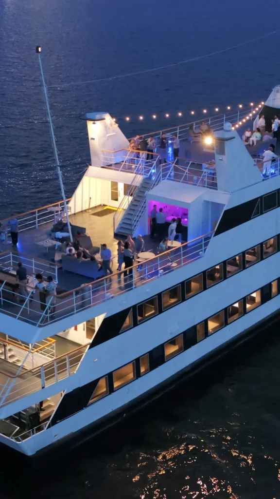 Philadelphia Signature Dinner Cruise