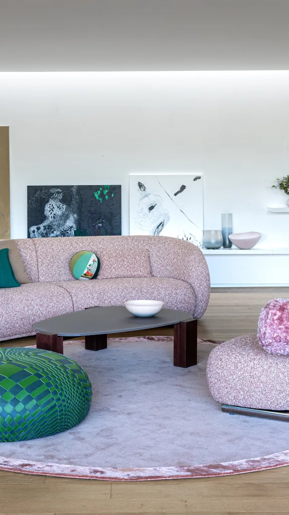 In the Pacific sofa, hard edges are banned while the soft shapes are enhanced, with soft, woolly textile.