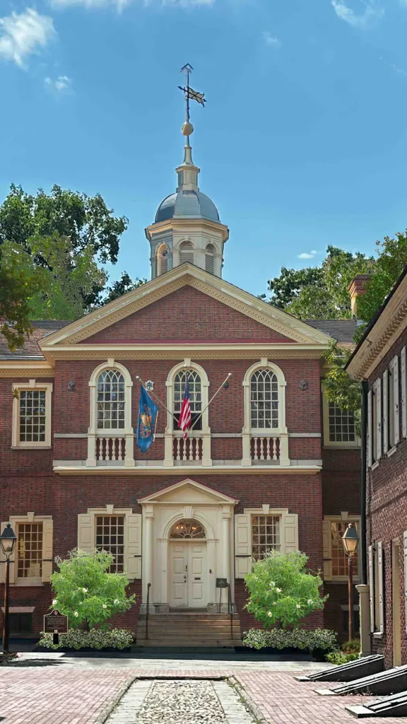 Photo showing the Frankin trees outside of Carpenters' Hall