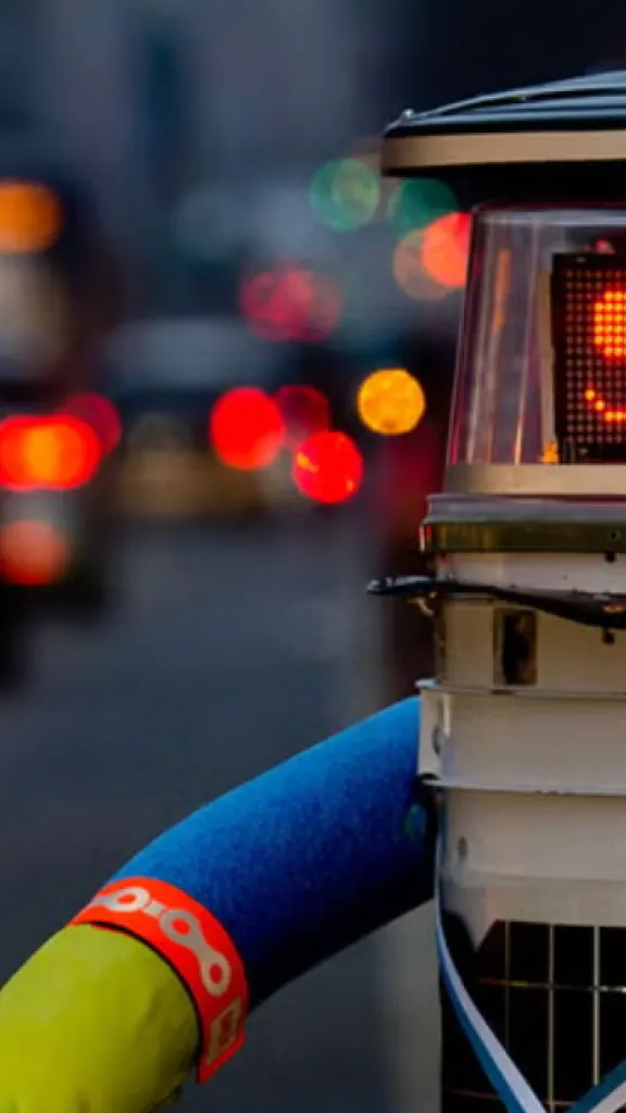 hitchBOT