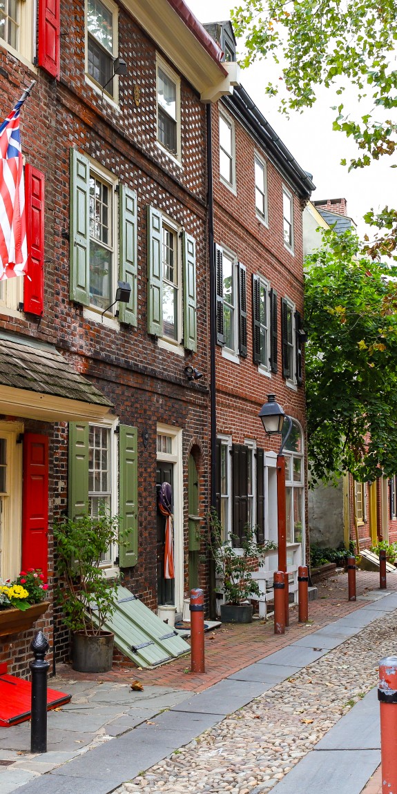 Exterior of Elfreth's Alley in Old City, Philadelphia