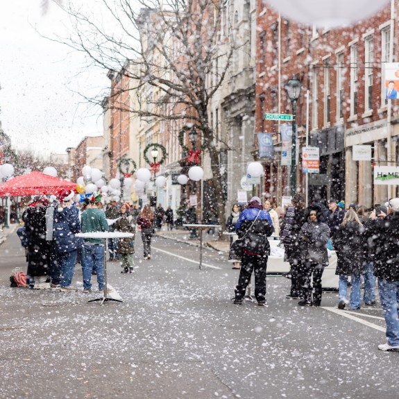 Holiday Shopping Sip & Stroll