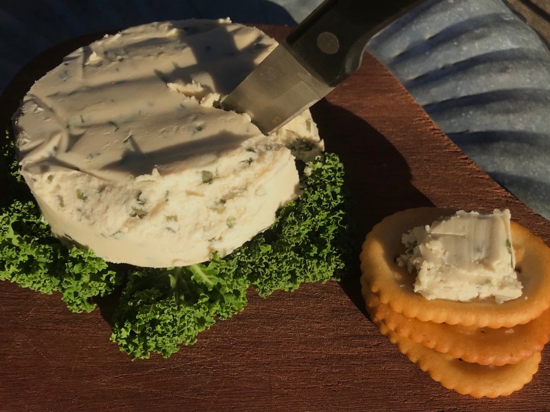 Vegan cheese and crackers