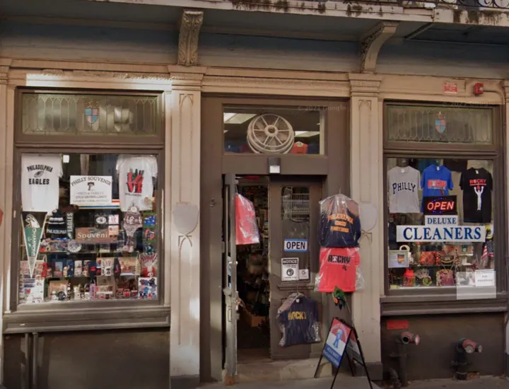 Colonial Deluxe Cleaners exterior