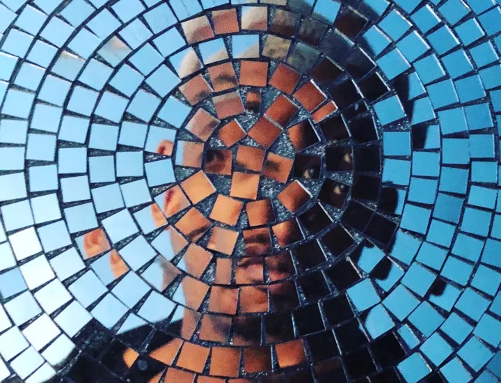 Artist Yannick Lowery